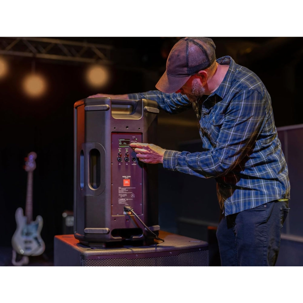 Parlante JBL Profesional EON715 1300W System Pa